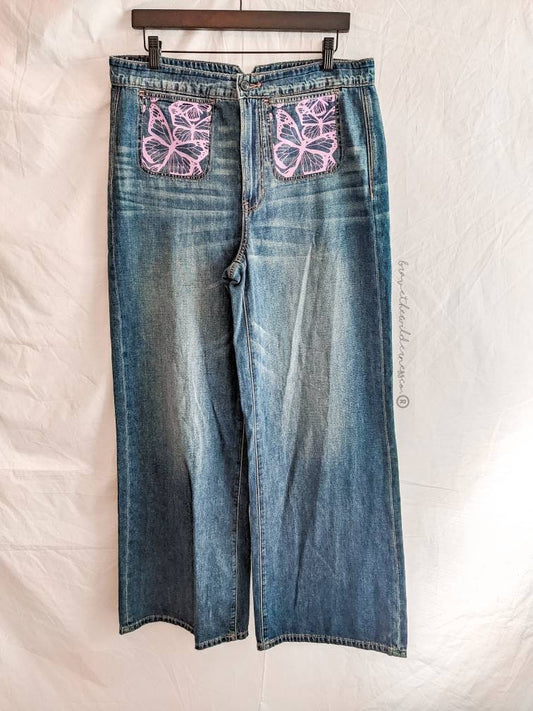 Lilac Butterfly- Levi Jeans with Butterflies Pockets