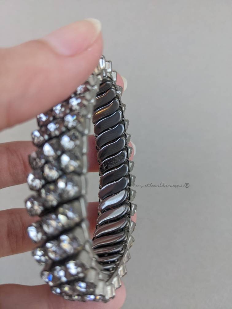 Silver Rhinestone - Expandable Sweetheart Bracelet