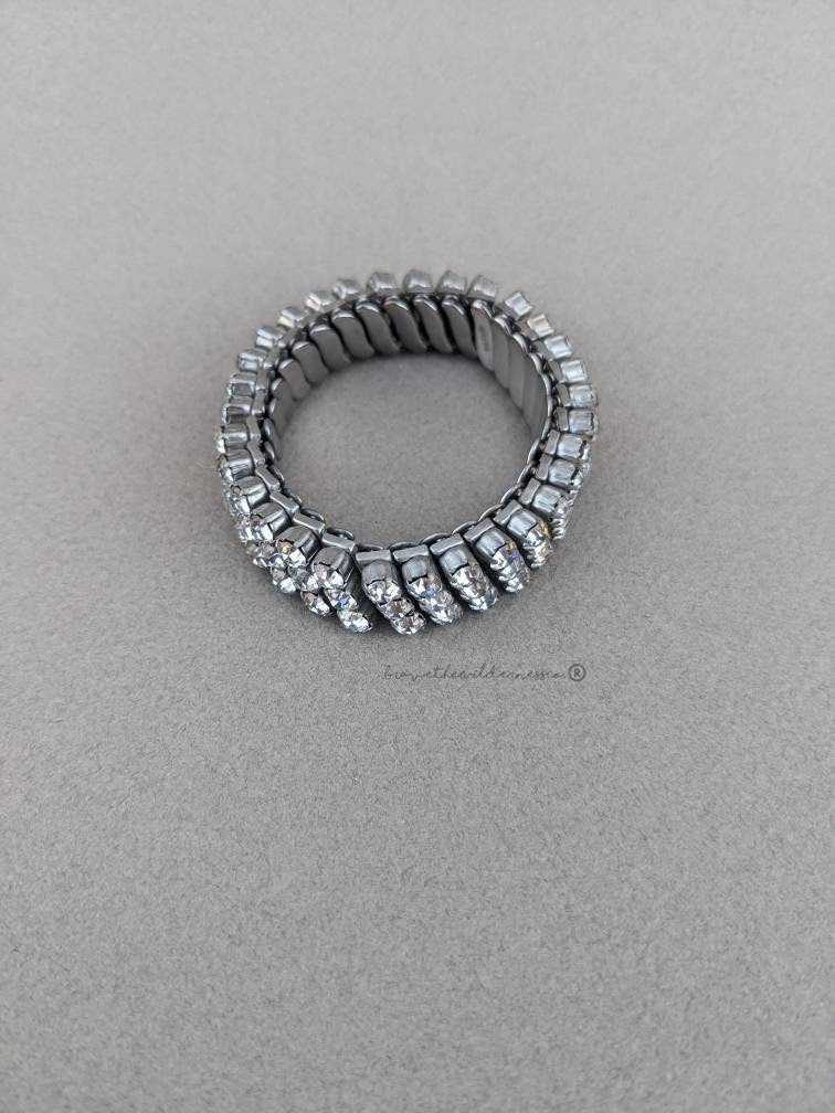 Silver Rhinestone - Expandable Sweetheart Bracelet